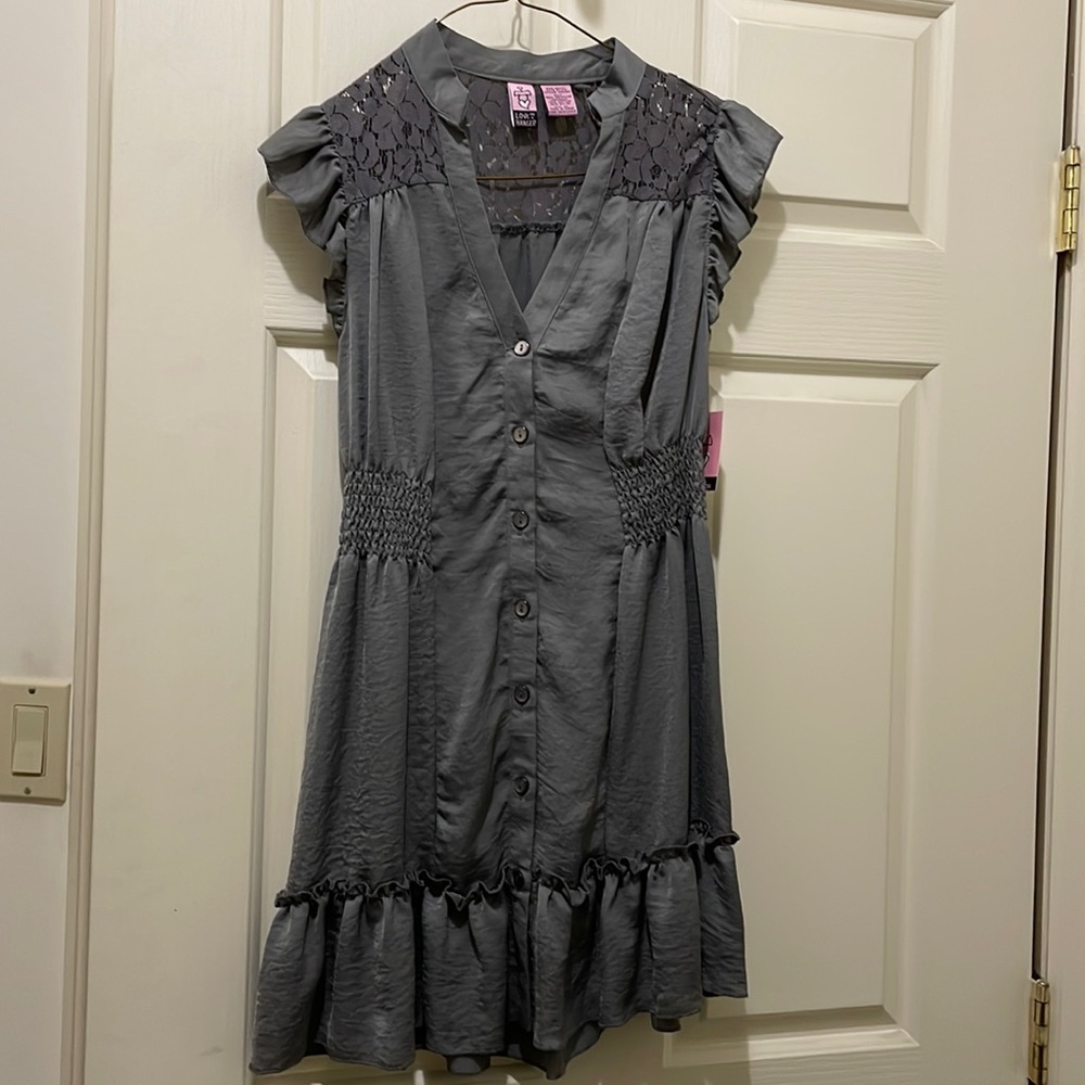 Love on a Hanger gray cap sleeve dress (sz xs)
